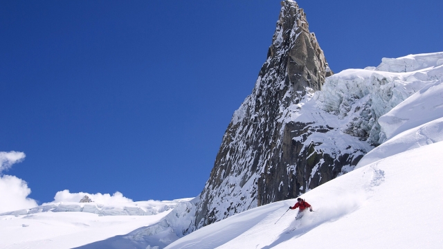 开元乒乓球台上球处理